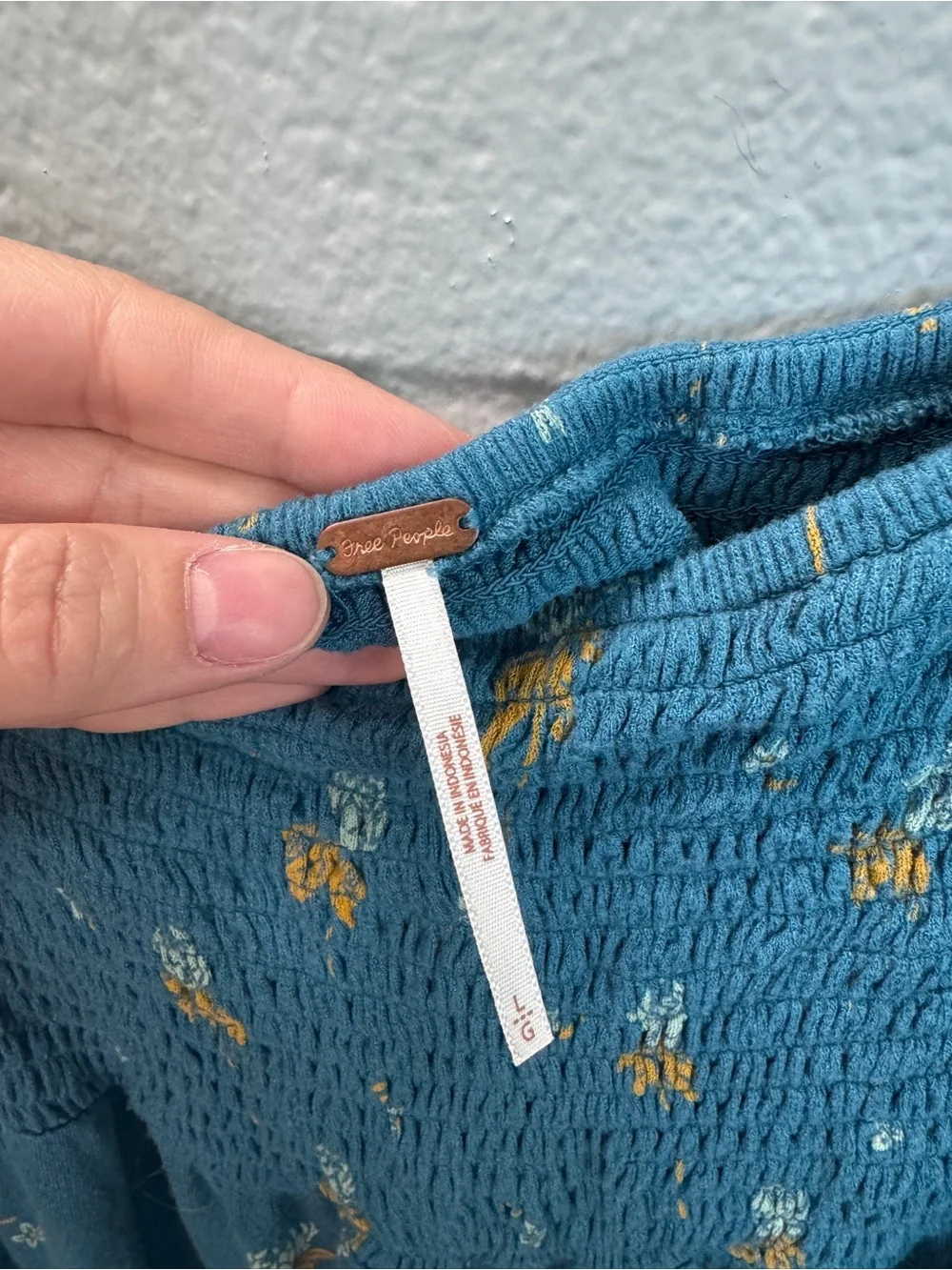 Free People Smocked Top L Blue Floral Off Shoulder‎ Boho Festival Retro